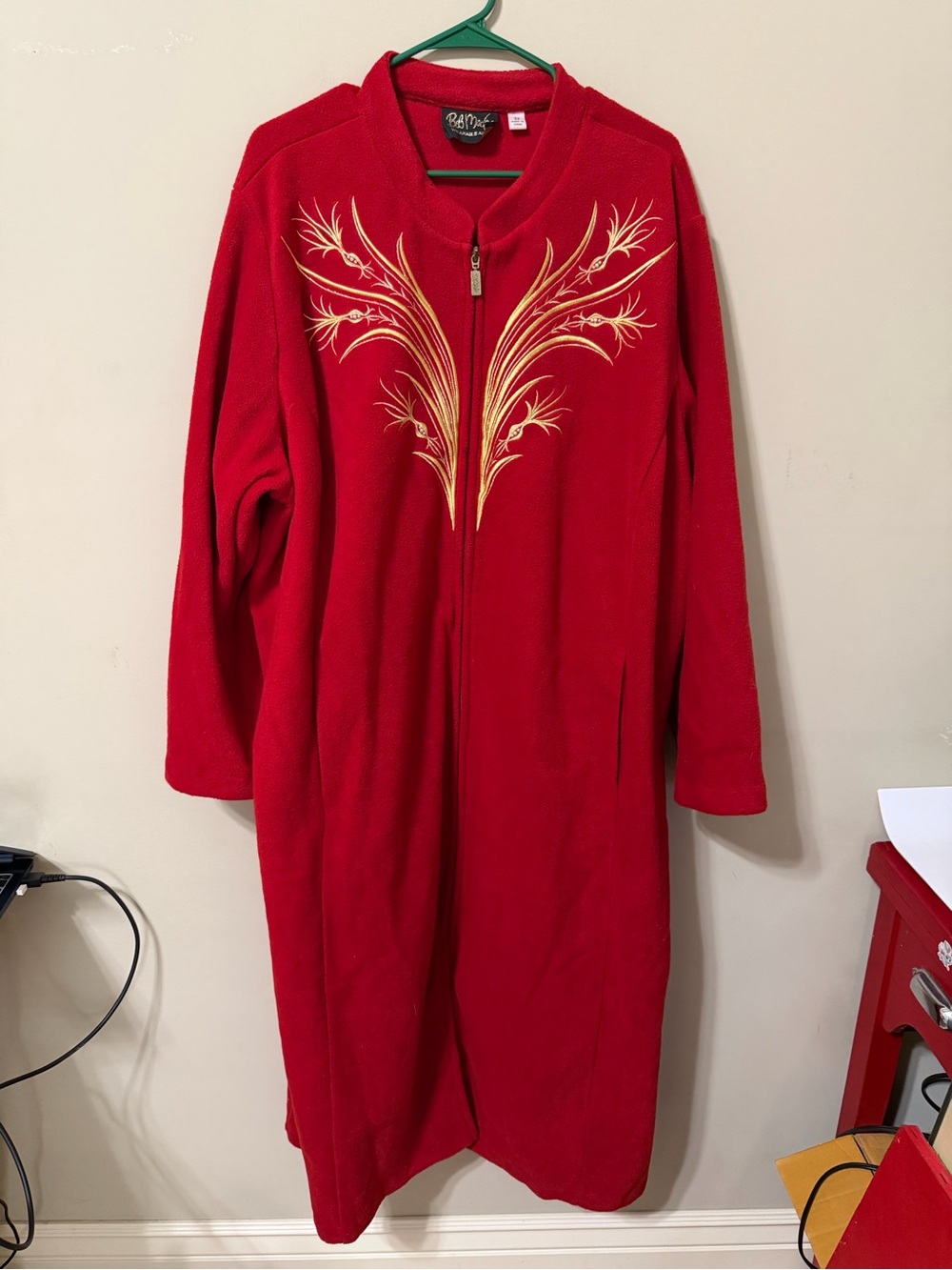 Bob Mackie Wearable Art women’s plus 3x Red housecoat  Gold Logo vintage stunner